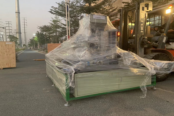 出口抽屉滑块生产线滚压成型机