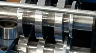 金属卷成型机是如何工作的